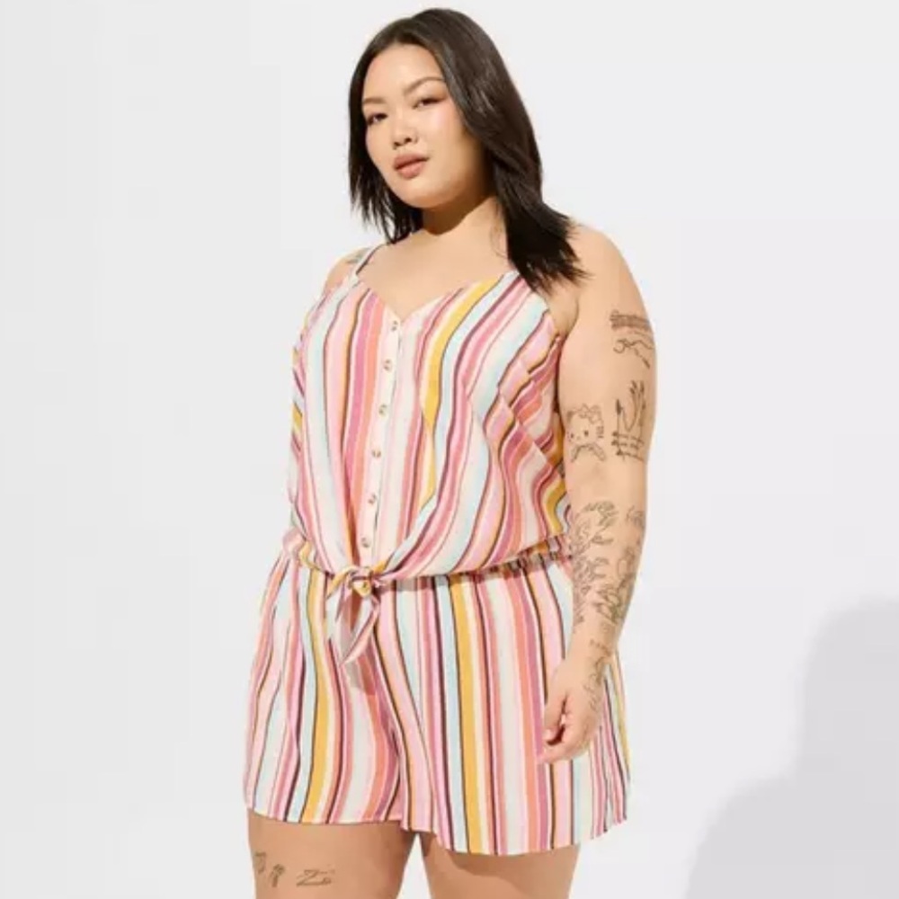 Torrid Challis tie front button up crop and high rise gauze short set L/12